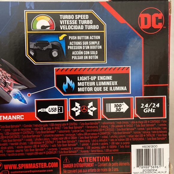 Batman Bundle Special - 2 Remote Control Batmobile Cars & 2 Action Figures- NIB - Picture 7 of 7